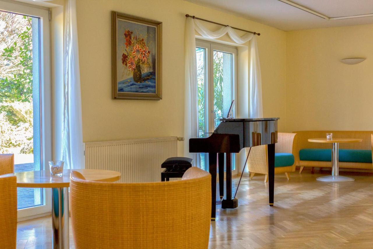 Seepark Hotel Am Wandlitzsee Екстер'єр фото