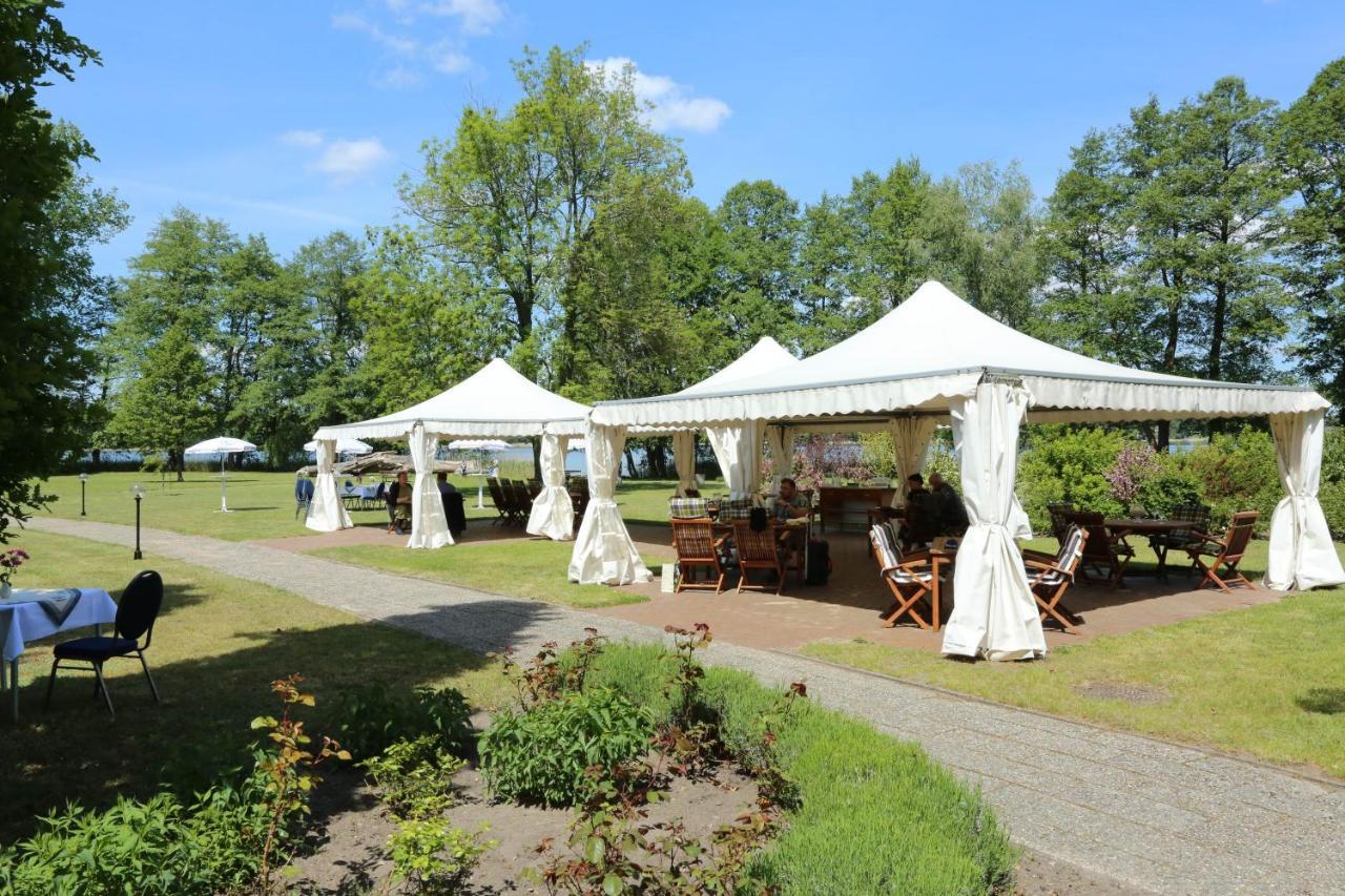 Seepark Hotel Am Wandlitzsee Екстер'єр фото