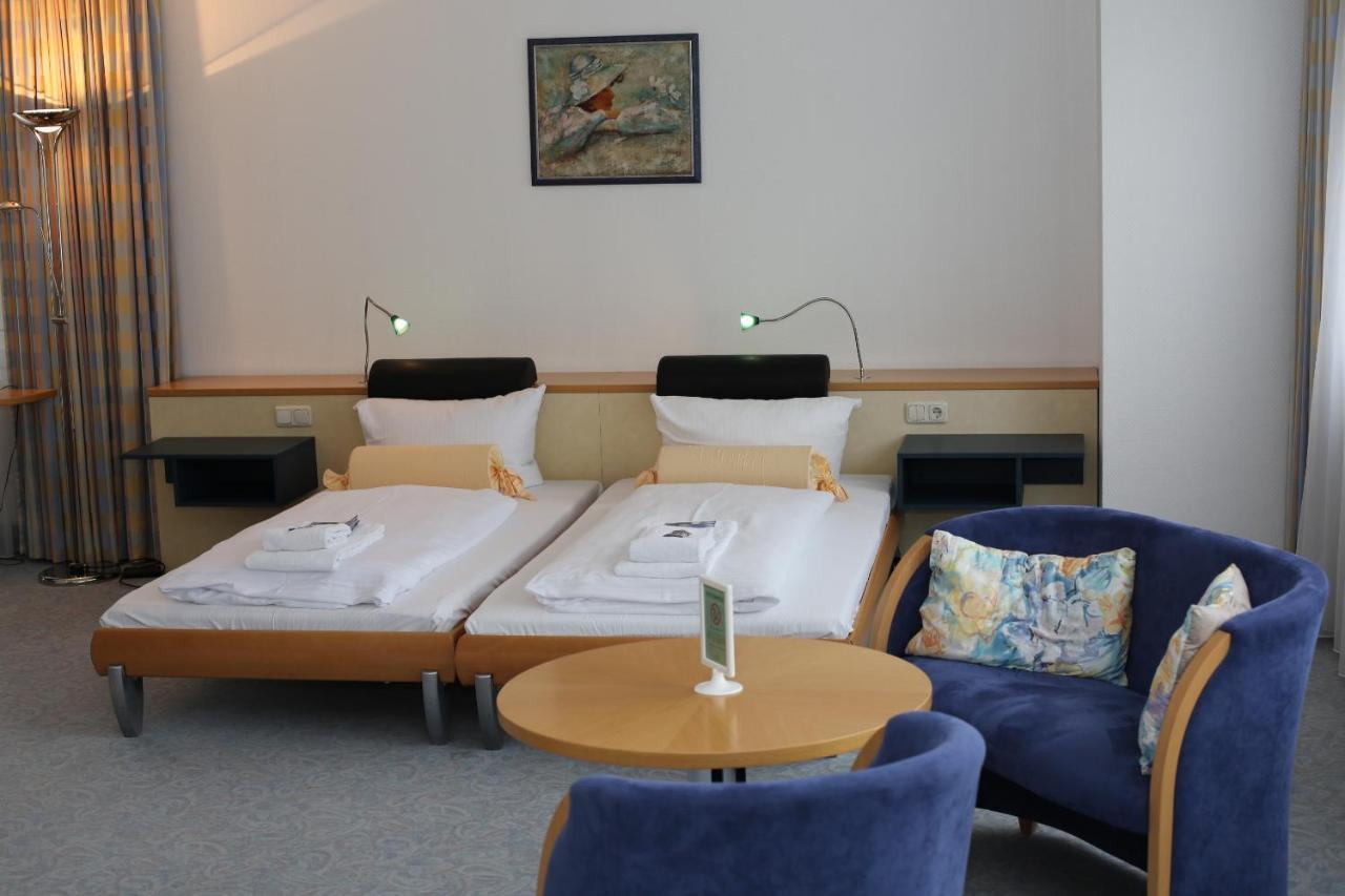 Seepark Hotel Am Wandlitzsee Екстер'єр фото