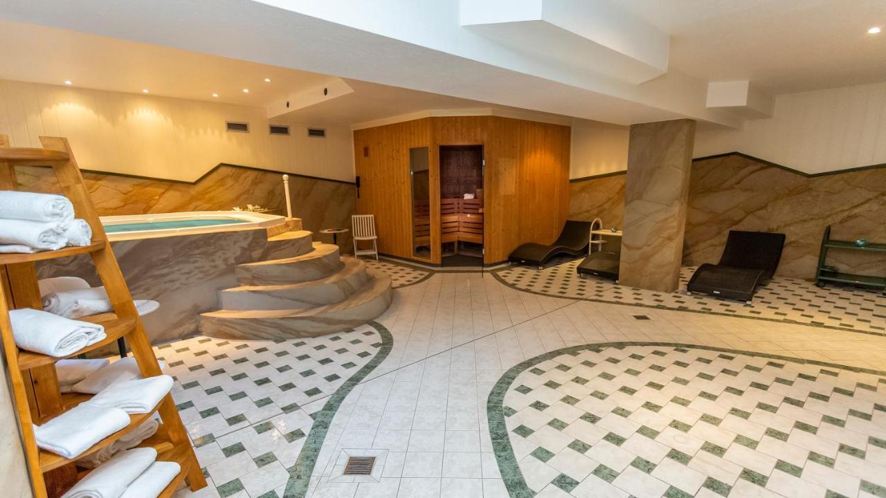 Seepark Hotel Am Wandlitzsee Екстер'єр фото
