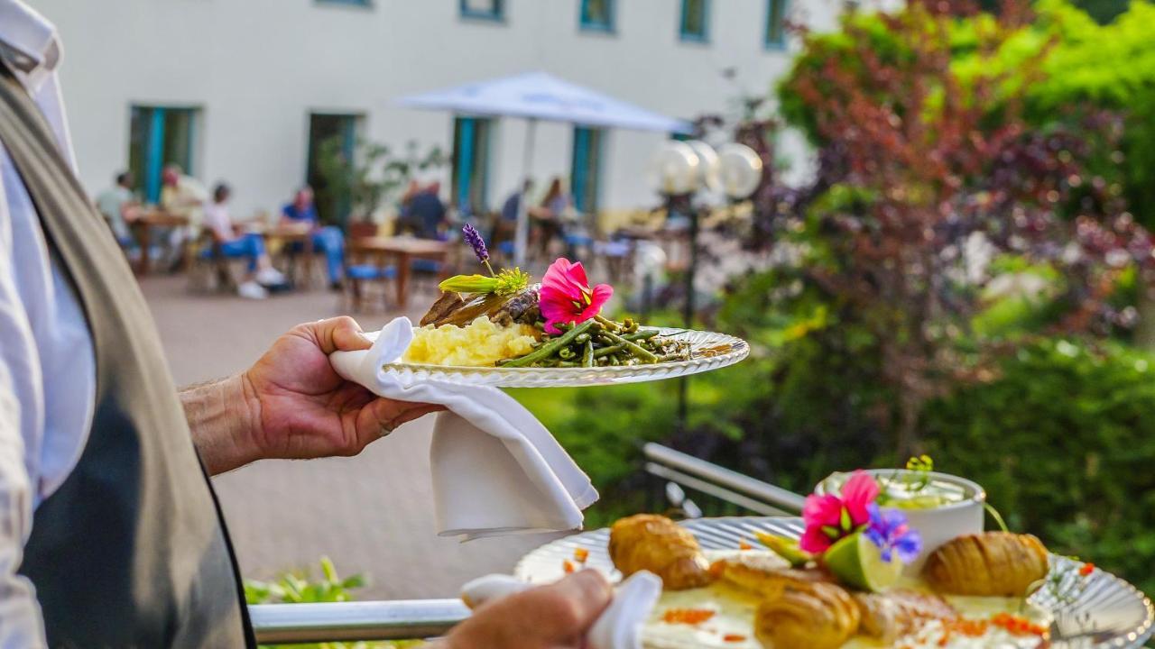 Seepark Hotel Am Wandlitzsee Екстер'єр фото