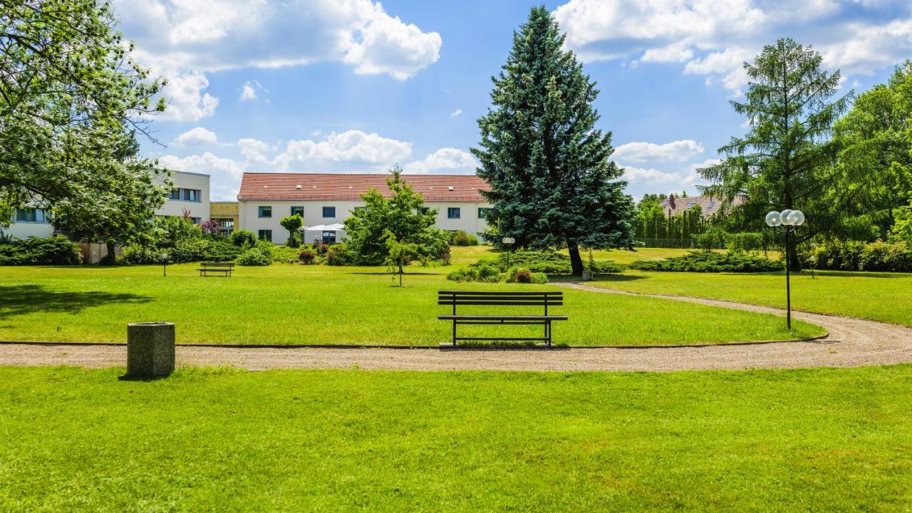 Seepark Hotel Am Wandlitzsee Екстер'єр фото