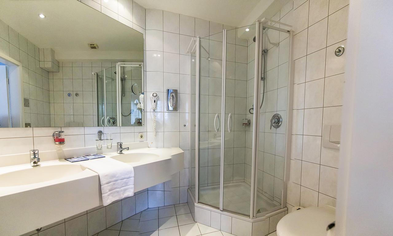 Seepark Hotel Am Wandlitzsee Екстер'єр фото